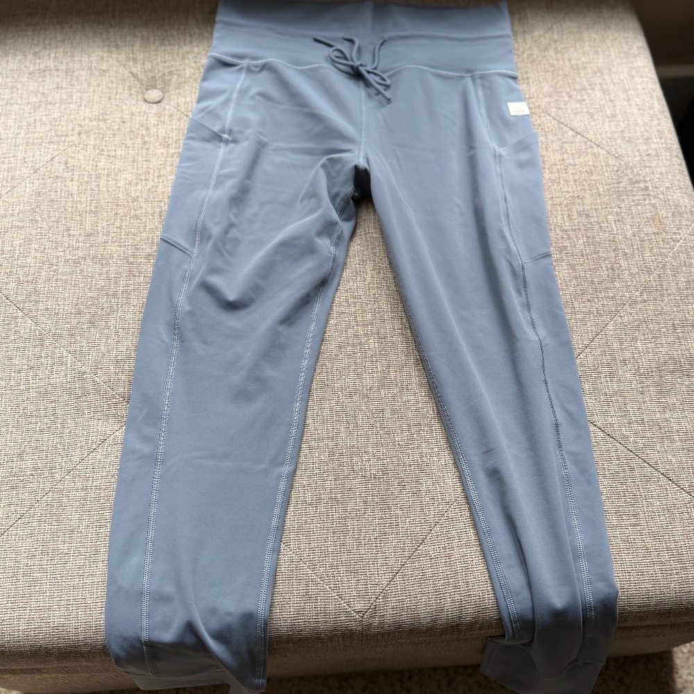 Vuori daily pocket leggings